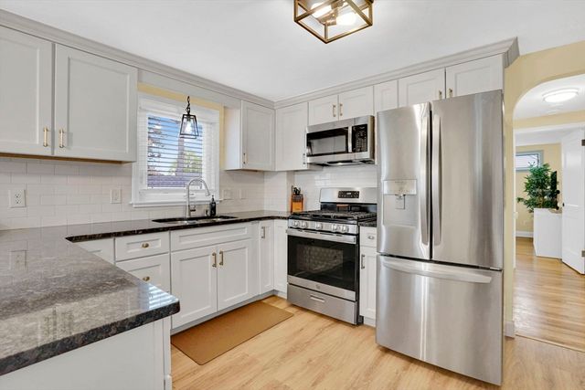106 Maebeth St, Springfield, MA 01119