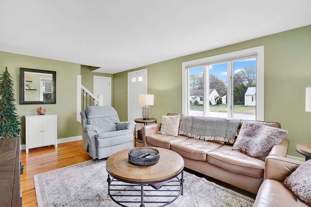 106 Maebeth St, Springfield, MA 01119