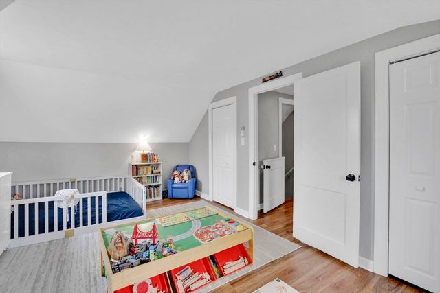106 Maebeth St, Springfield, MA 01119