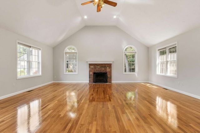 15 Marks Way, Maynard, MA 01754