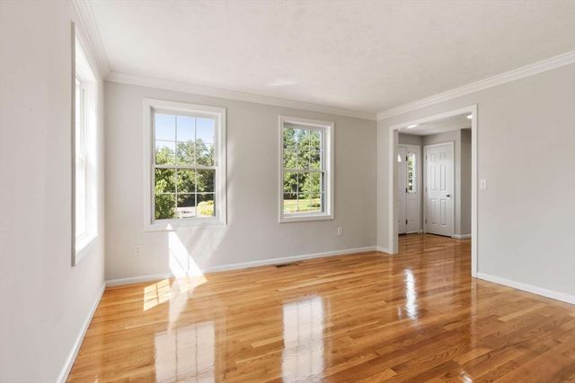 15 Marks Way, Maynard, MA 01754