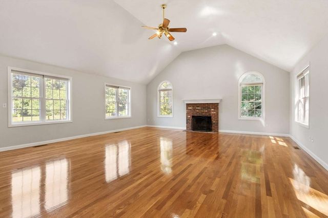 15 Marks Way, Maynard, MA 01754
