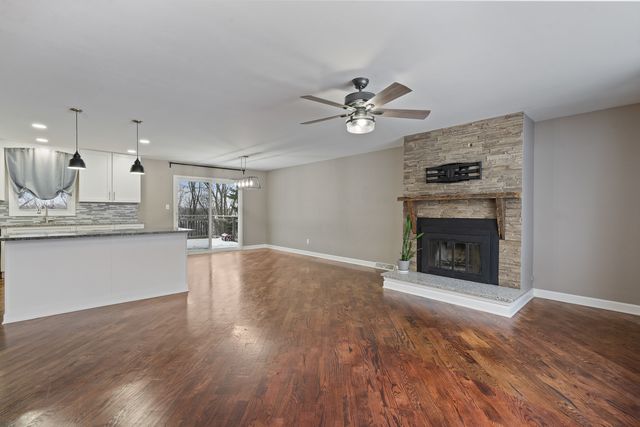 24240 S Burr Road, Channahon, IL 60410