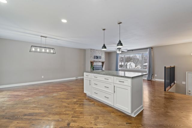 24240 S Burr Road, Channahon, IL 60410