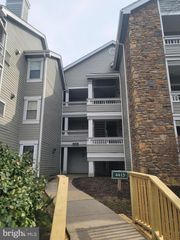 4413 FAIR STONE DR #105, Fairfax, VA 22033