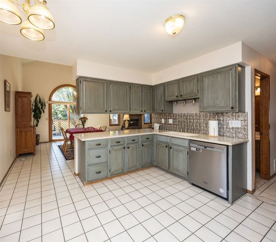 5918 Aspen Circle, Johnston, IA 50131