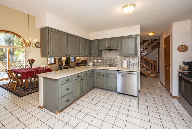 5918 Aspen Circle, Johnston, IA 50131