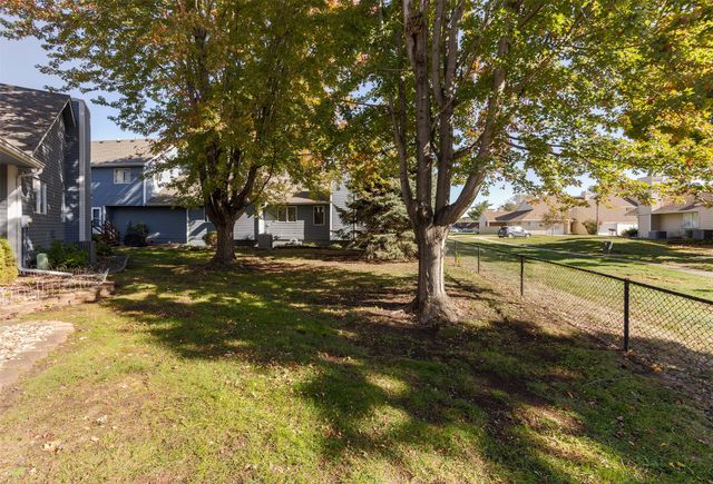 5918 Aspen Circle, Johnston, IA 50131