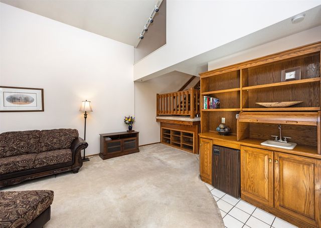 5918 Aspen Circle, Johnston, IA 50131