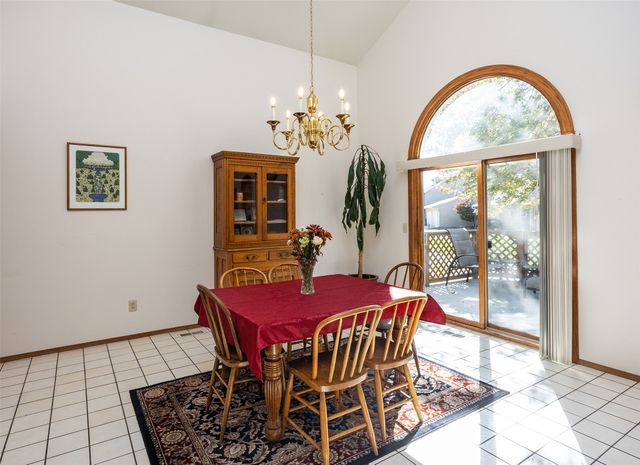 5918 Aspen Circle, Johnston, IA 50131