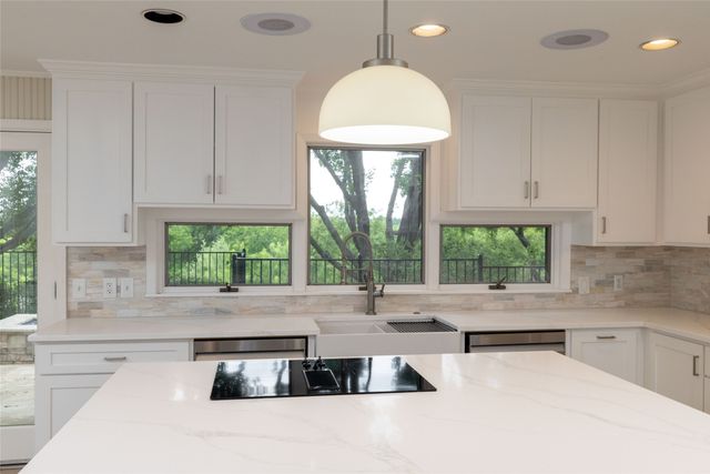 3505 Estates Drive, Dalworthington Gardens, TX 76016