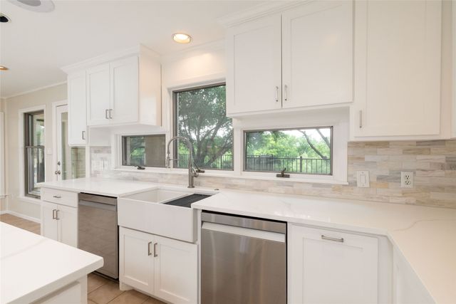 3505 Estates Drive, Dalworthington Gardens, TX 76016