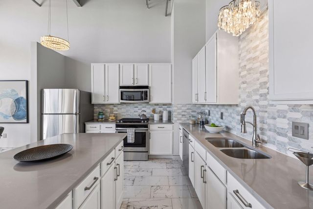 1701 Madison Street NE 404, Minneapolis, MN 55413