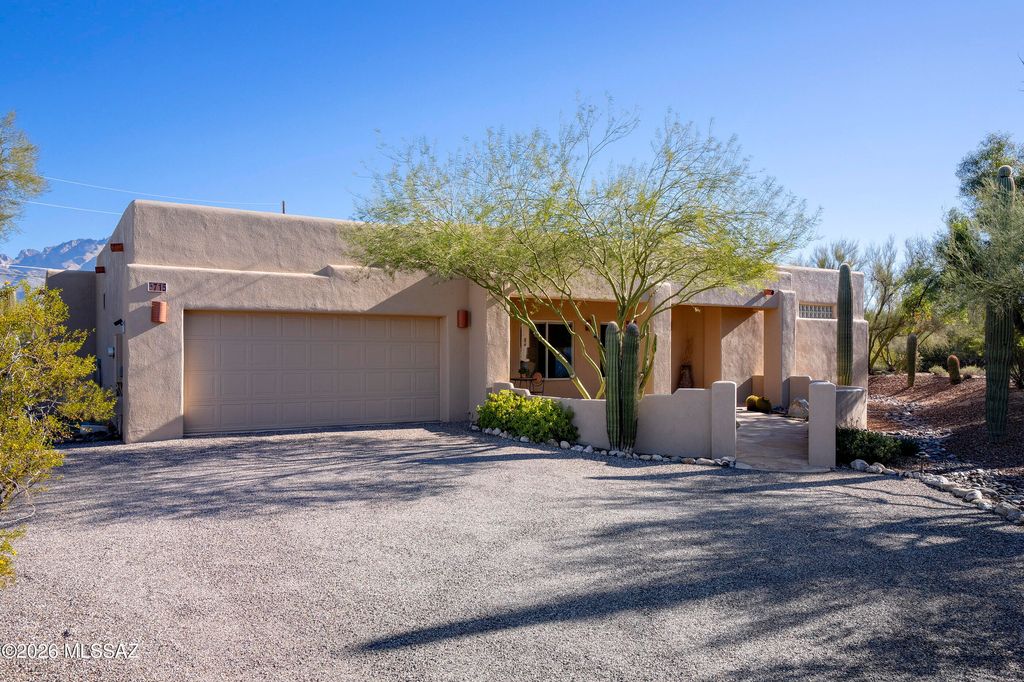 715 W Panorama Road, Tucson, AZ 85704
