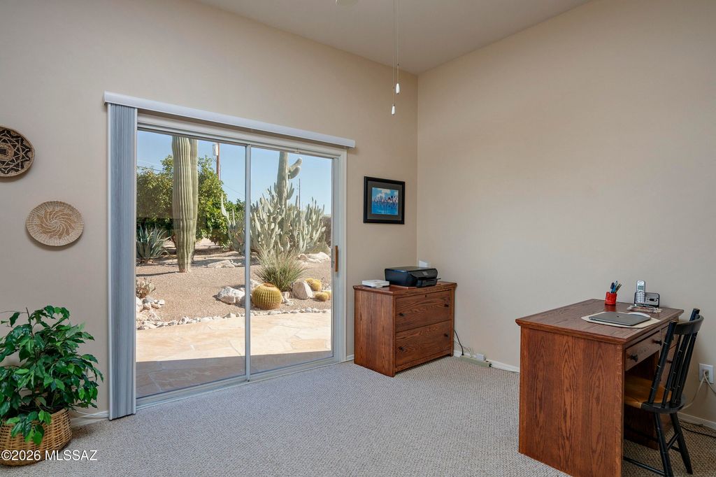 Image 27 of property listing at 715 W Panorama Road, Tucson, AZ 85704