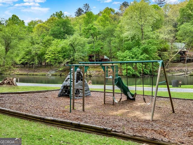 50 Kings Court, Ellijay, GA 30540