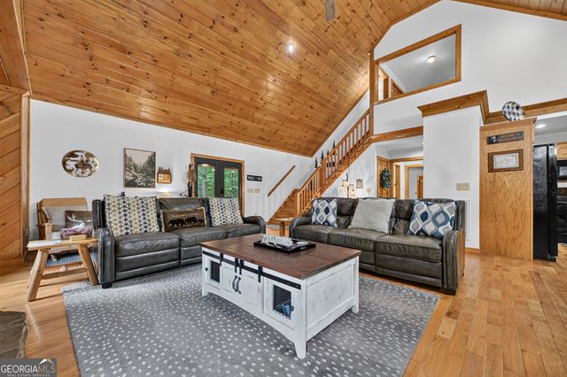 50 Kings Court, Ellijay, GA 30540
