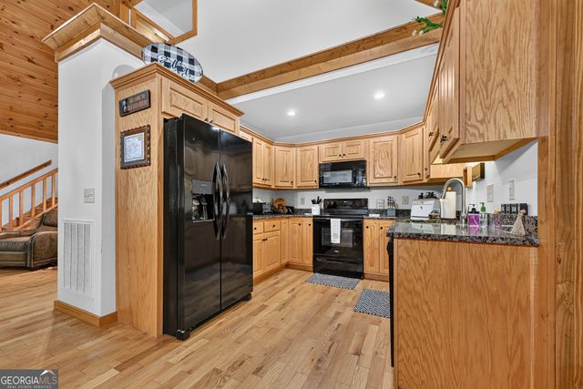 50 Kings Court, Ellijay, GA 30540