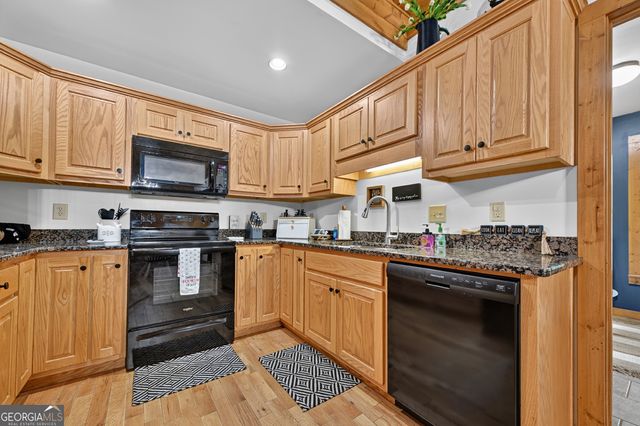 50 Kings Court, Ellijay, GA 30540