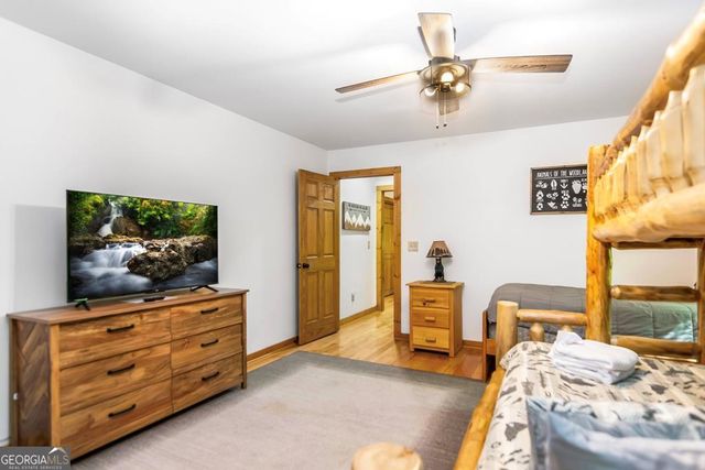 50 Kings Court, Ellijay, GA 30540