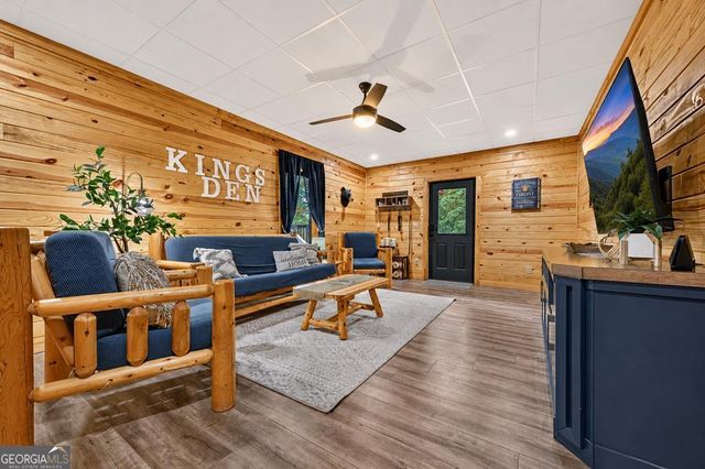 50 Kings Court, Ellijay, GA 30540