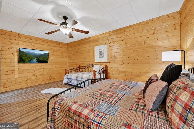 50 Kings Court, Ellijay, GA 30540