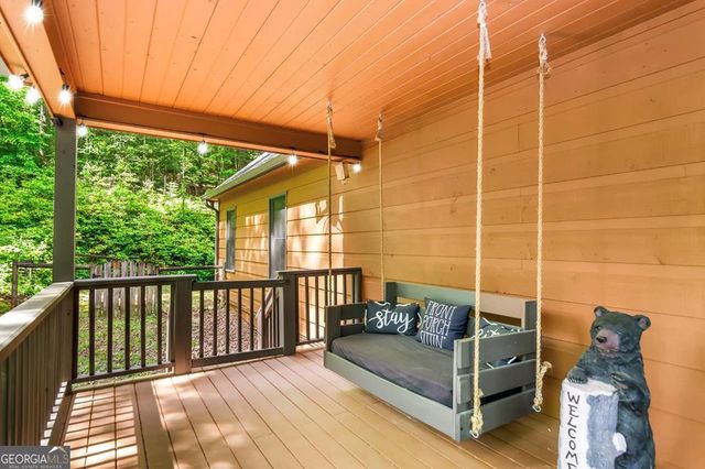 50 Kings Court, Ellijay, GA 30540