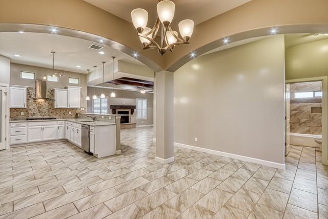 12177 CHAPEL HILL Road, Horizon City, TX 79928