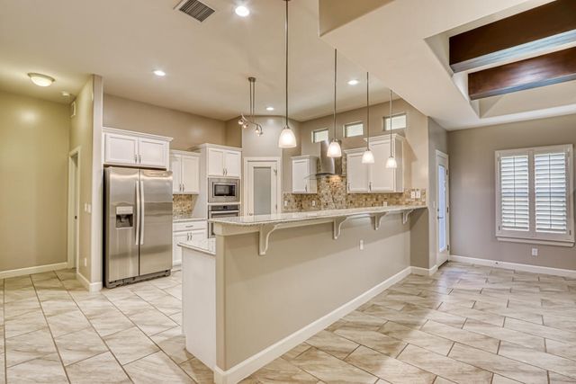 12177 CHAPEL HILL Road, Horizon City, TX 79928