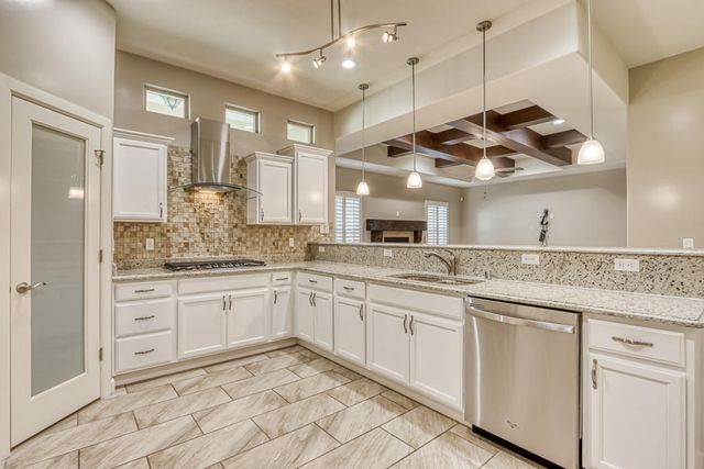 12177 CHAPEL HILL Road, Horizon City, TX 79928