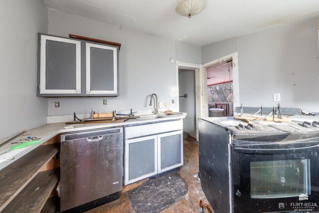 4490 Tuttle Creek Boulevard, Manhattan, KS 66502