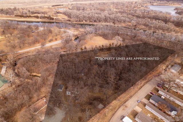 4490 Tuttle Creek Boulevard, Manhattan, KS 66502