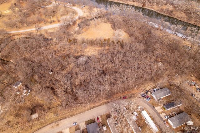 4490 Tuttle Creek Boulevard, Manhattan, KS 66502