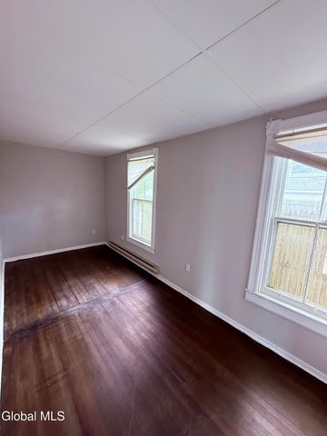 41 110th Street, Troy, NY 12182