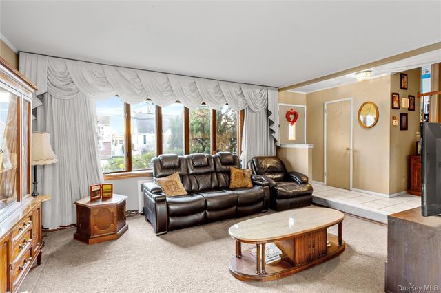 3409 5th Street, Oceanside, NY 11572