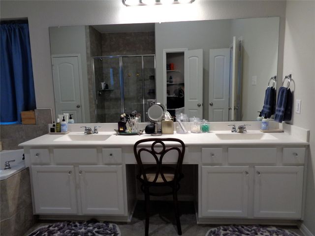 1734 Yaupon Trail Court, Alvin, TX 77511