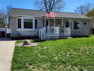 635 Sherry Drive, Orion Charter Township, MI 48362