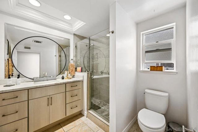 12382 Santiago Rd E, San Diego, CA 92128