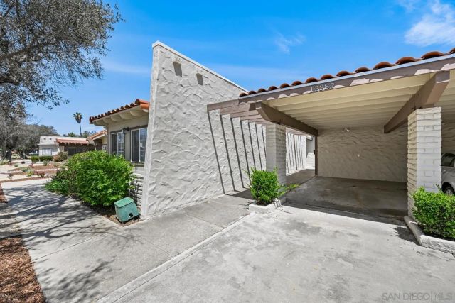 12382 Santiago Rd E, San Diego, CA 92128