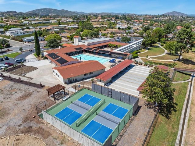 12382 Santiago Rd E, San Diego, CA 92128