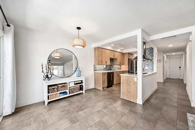 12382 Santiago Rd E, San Diego, CA 92128