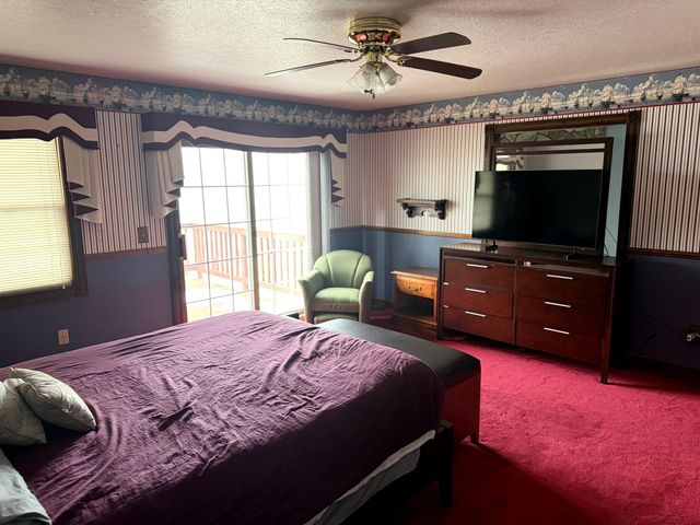 2454 Oakwood Drive, Hillsdale, MI 49242