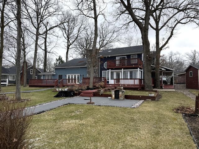 2454 Oakwood Drive, Hillsdale, MI 49242