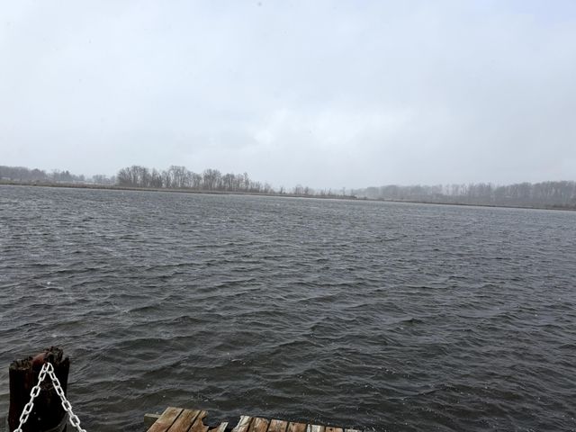 2454 Oakwood Drive, Hillsdale, MI 49242