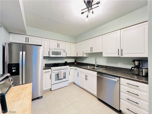 7047 Bristlewood Drive, Concord Twp, OH 44077