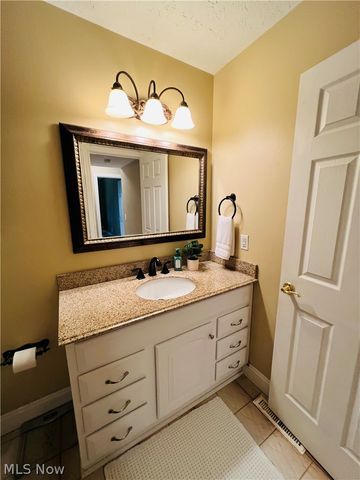 7047 Bristlewood Drive, Concord Twp, OH 44077
