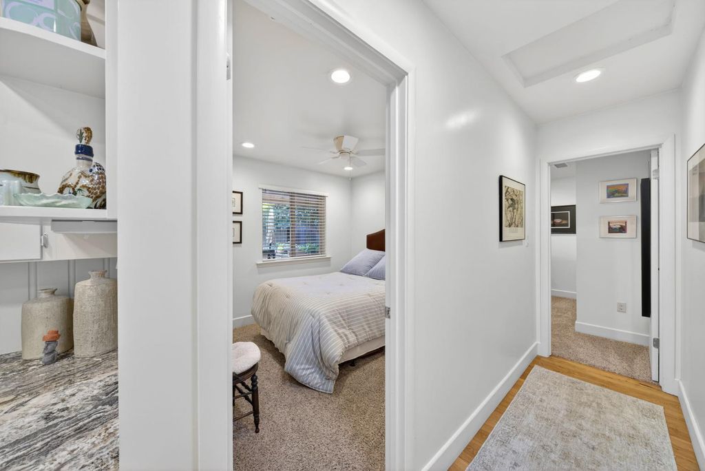 Image 24 of property listing at 4872 N Arcade Avenue, Fresno, CA 93704