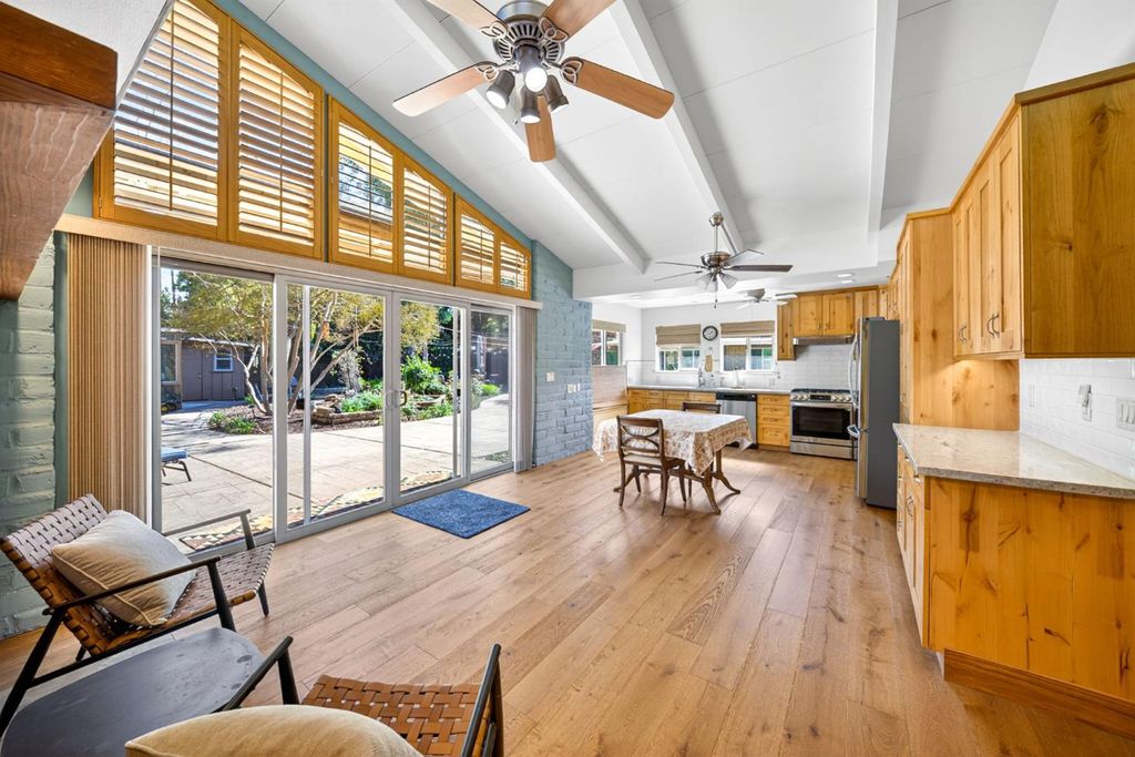 Image 56 of property listing at 4872 N Arcade Avenue, Fresno, CA 93704