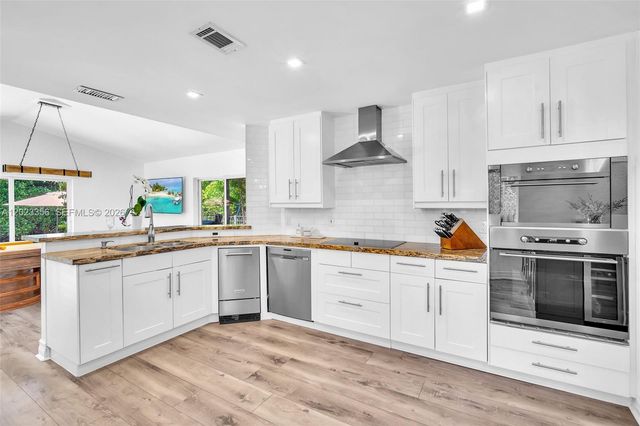 15896 SW 16th Court, Pembroke Pines, FL 33027