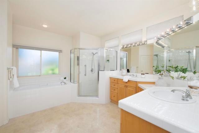 3262 Camino Marzagan, Escondido, CA 92029